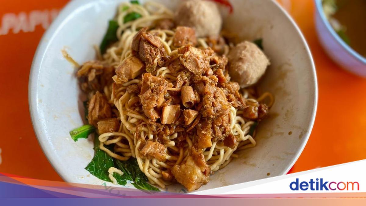 Mie Ayam & Bakso Ganendra: Kenikmatan Hangat yang Menggugah Selera di Jantung Cilacap